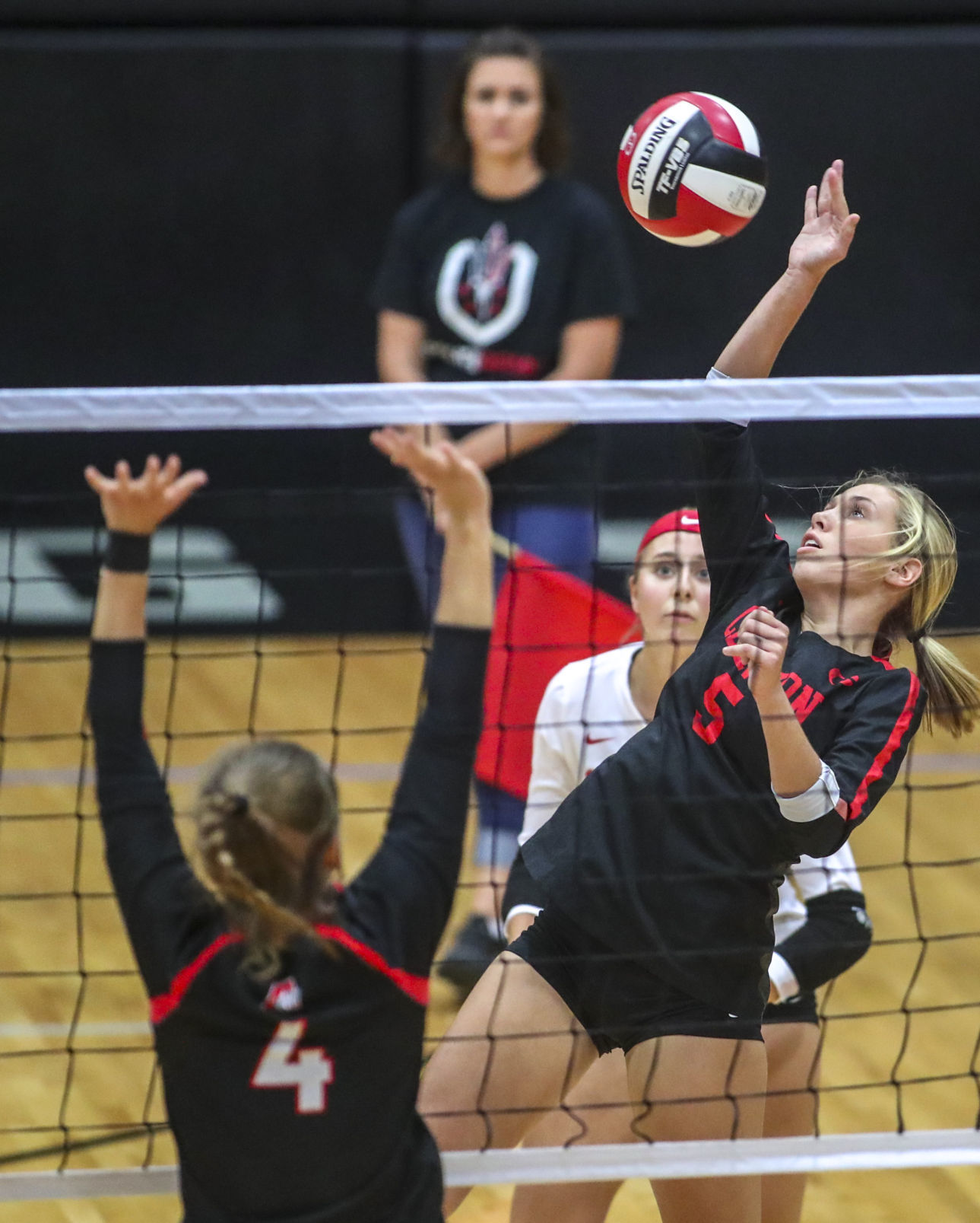 091118-MAC-volleyball-010